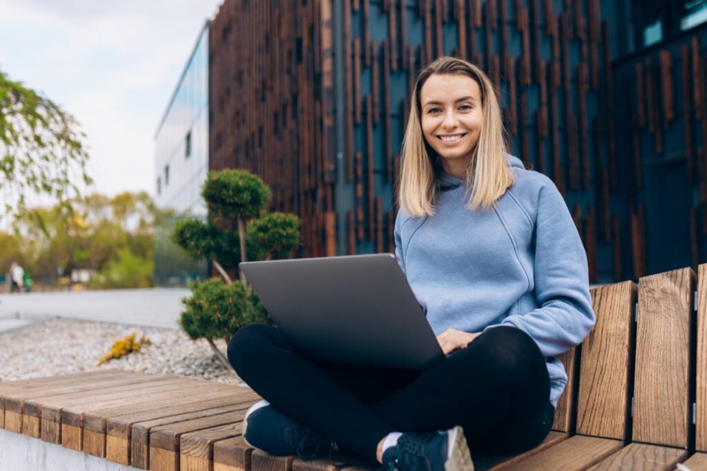 W ofercie biznesowych laptopów często spotykamy się z sytuacją, gdzie ten sam model kryje pod wspólną nazwą urządzenia o diametralnie różnym przeznaczeniu.