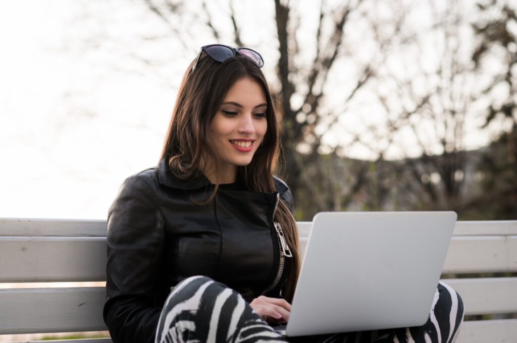 W ofercie biznesowych laptopów często spotykamy się z sytuacją, gdzie ten sam model kryje pod wspólną nazwą urządzenia o diametralnie różnym przeznaczeniu.